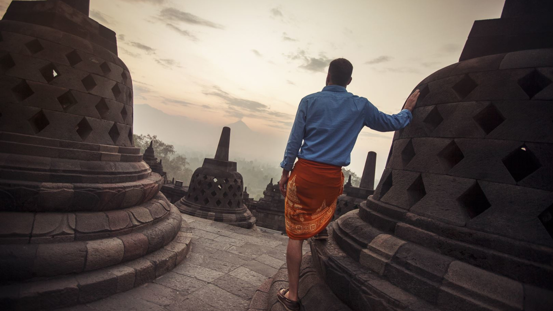 Click to view large image Bangkok to Kuta: Summits & Sunsets