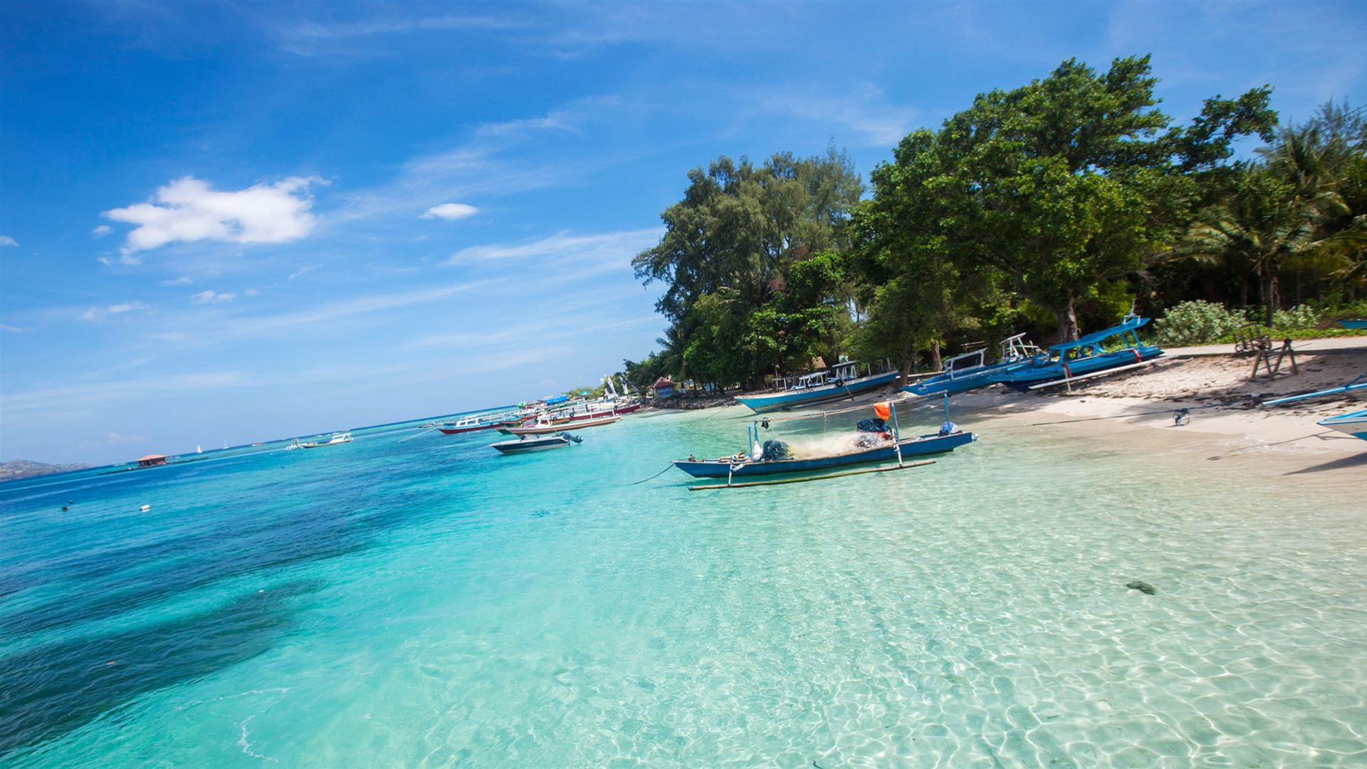 Click to view large image Indonesia: Candidasa, Mt Rinjani & the Gilis