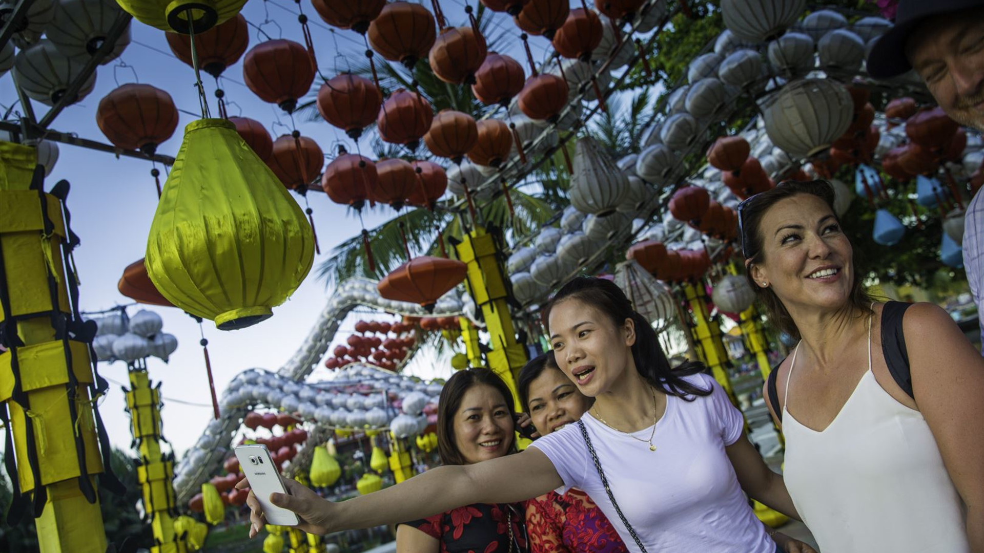 Click to view large image Vietnam: Historic Cities & Halong Bay Cruising
