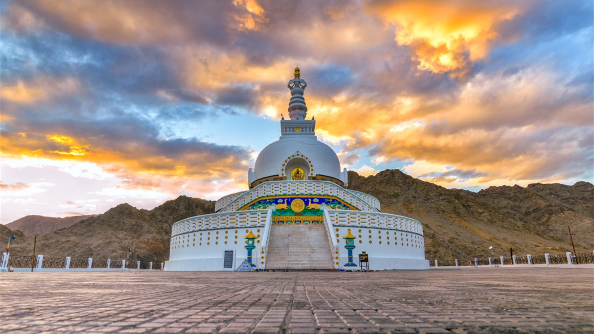 Click to view large image India: Trekking in Ladakh