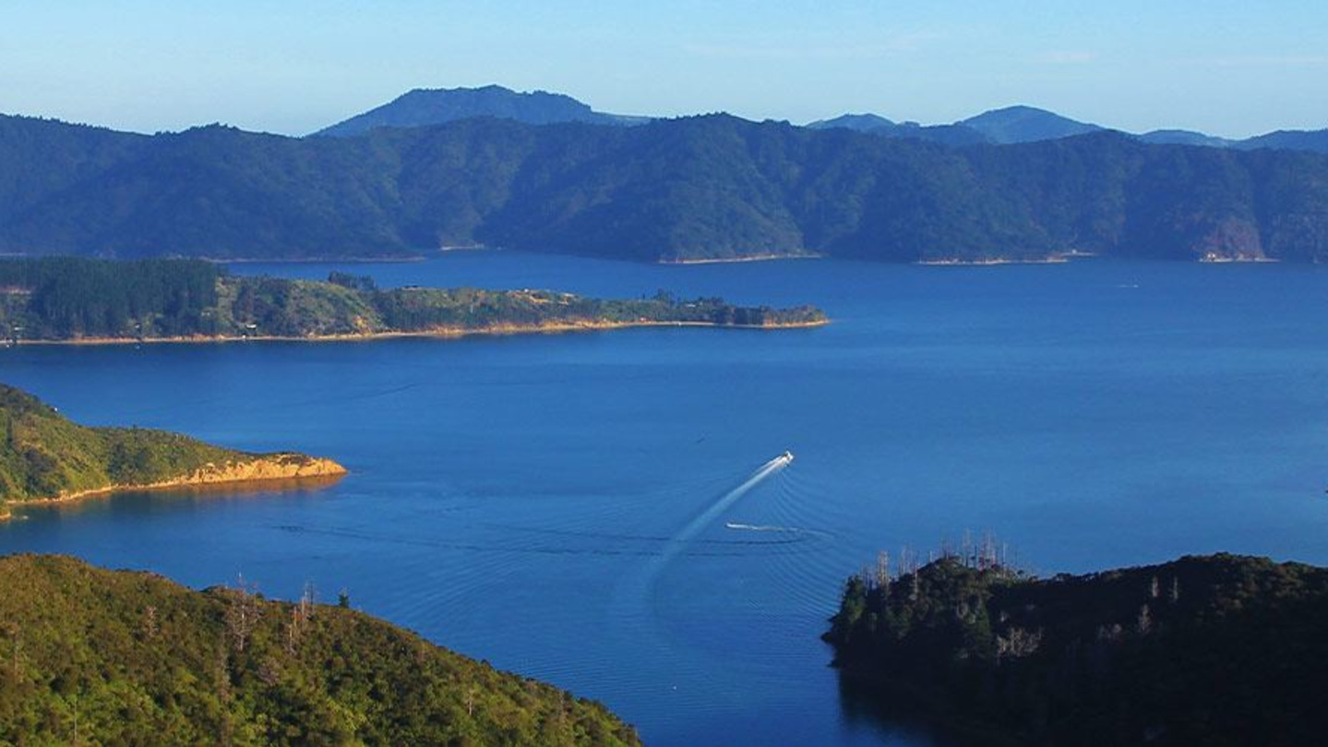 Click to view large image Walk New Zealand's Abel Tasman & Queen Charlotte