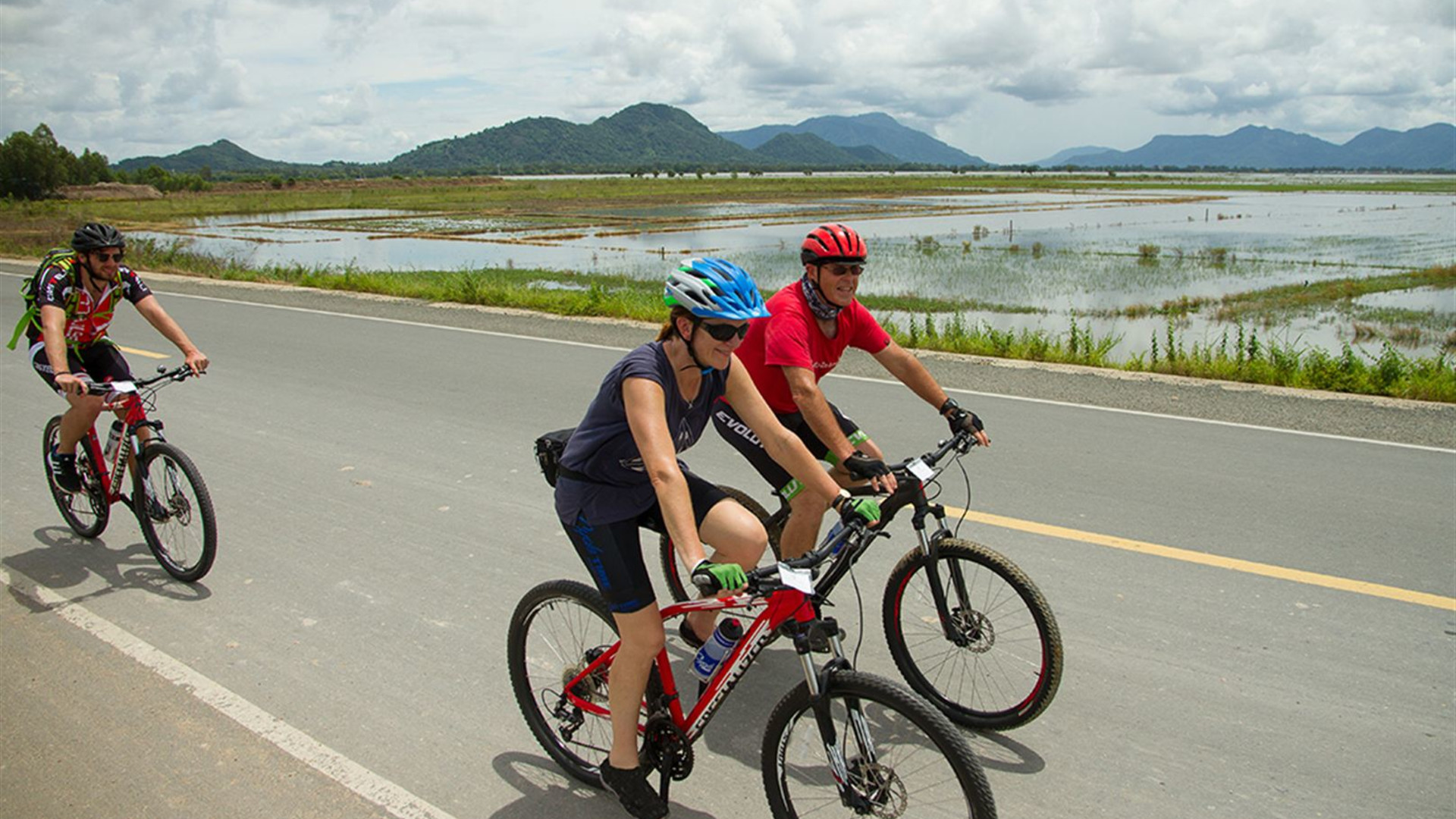 Click to view large image Cycle Vietnam