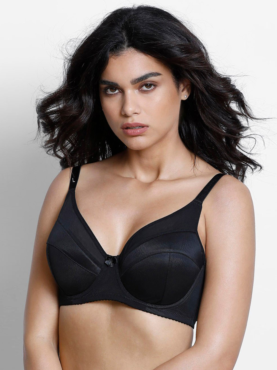 Zivame Black Solid Underwired Lightly Padded T-shirt Bra Price in India