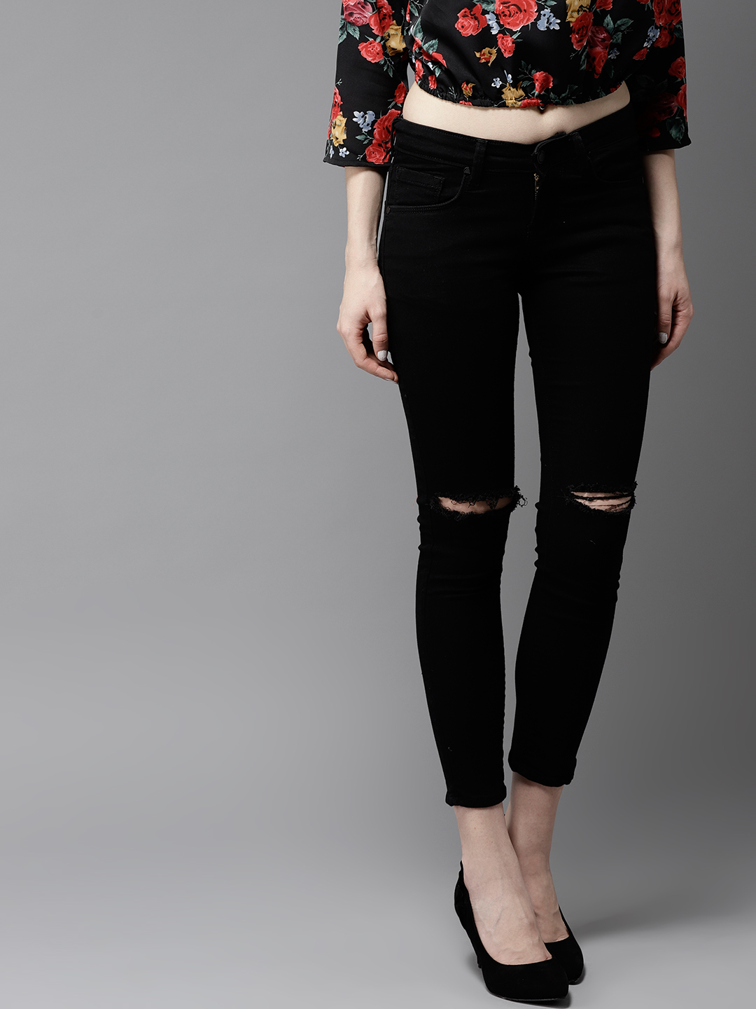 HERE&NOW Women Black Skinny Fit Mid-Rise Ankle Length Slash Knee Stretchable Jeans Price in India