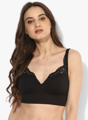 Black Solid Non Wired Padded Bra Price in India