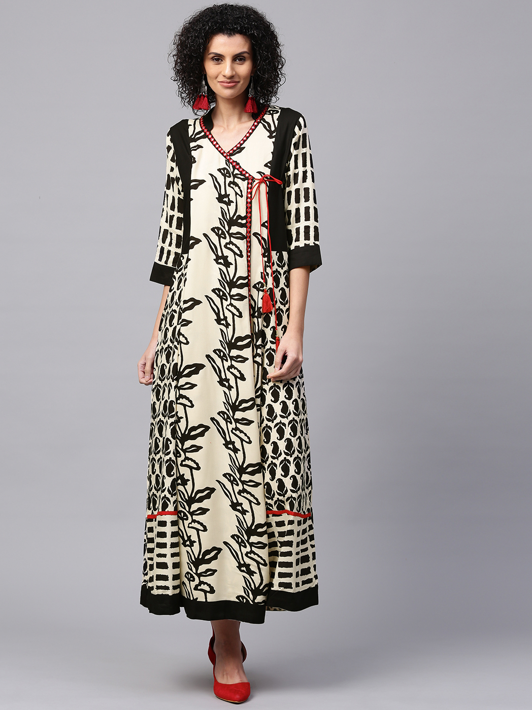 Shree Women Cream-Coloured & Black Printed Maxi Dress Price in India