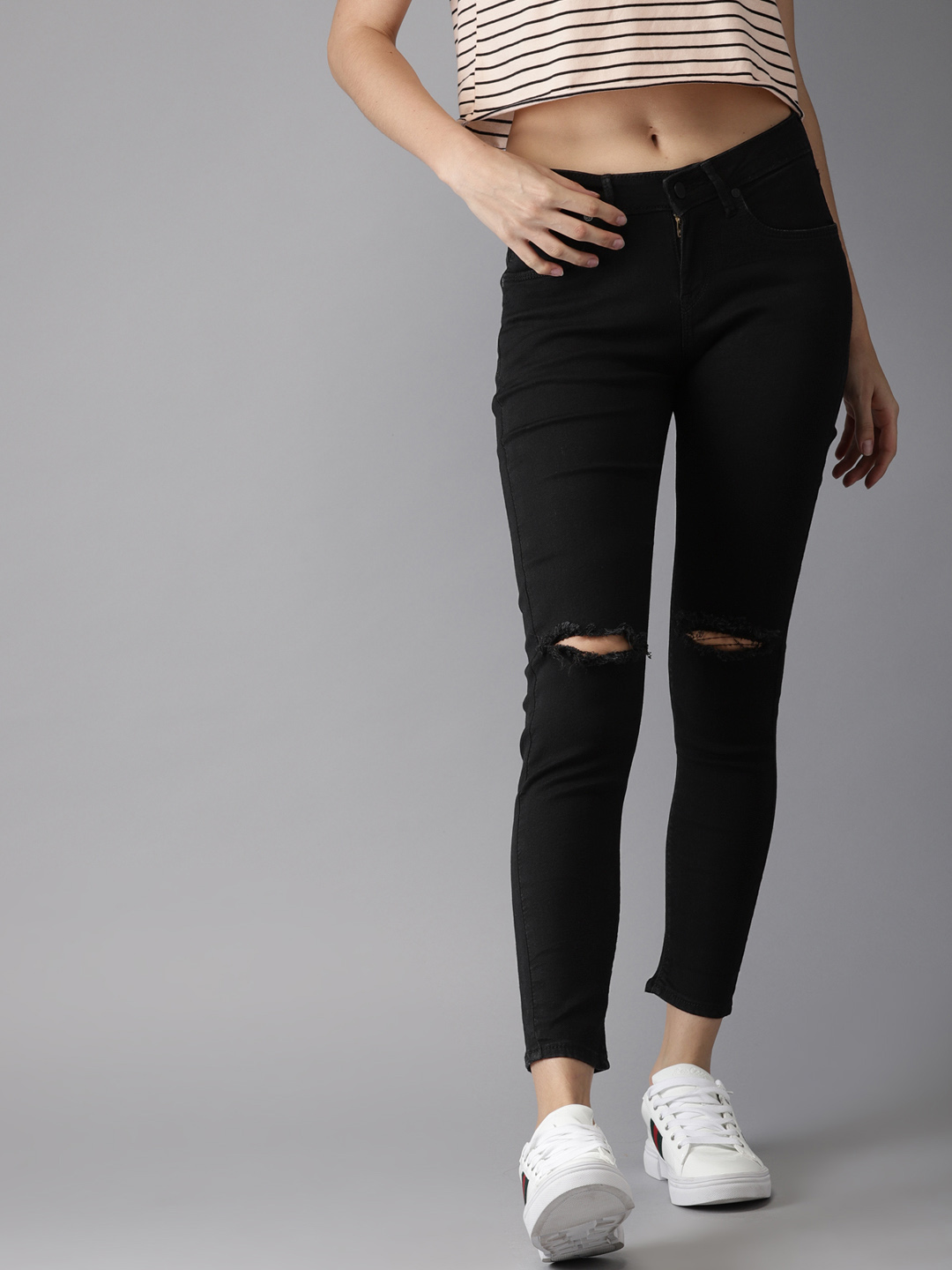 HERE&NOW Women Black Skinny Fit Mid-Rise Slash Knee Stretchable Jeans Price in India
