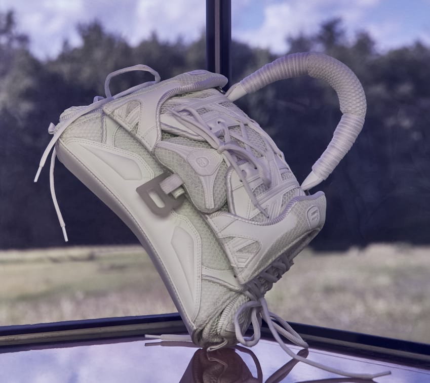 【BALENCIAGA】21SS GITD Lion's Laurelロゴ 蛍光フーディー org.jpg