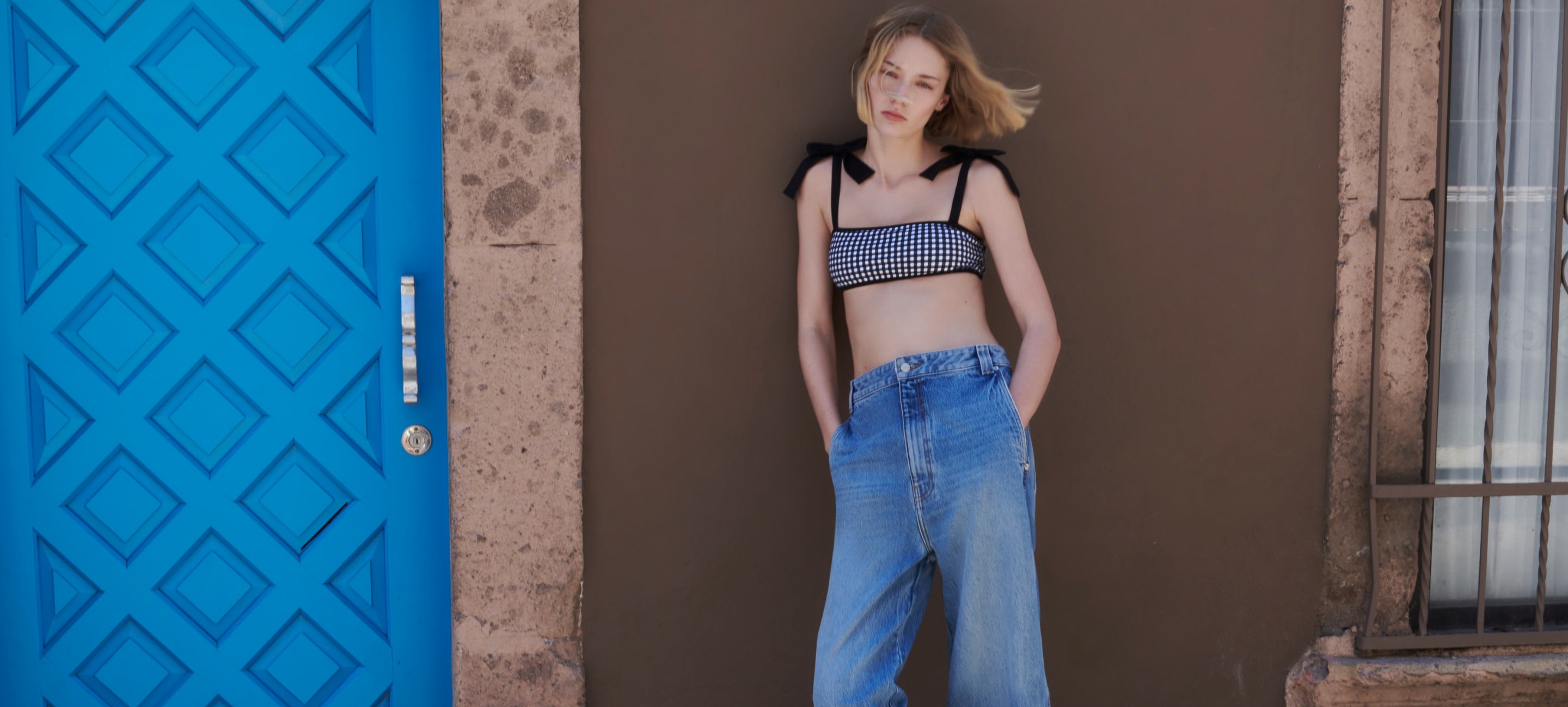 How To Wear Wide Leg Crop Jeans When You're Petite