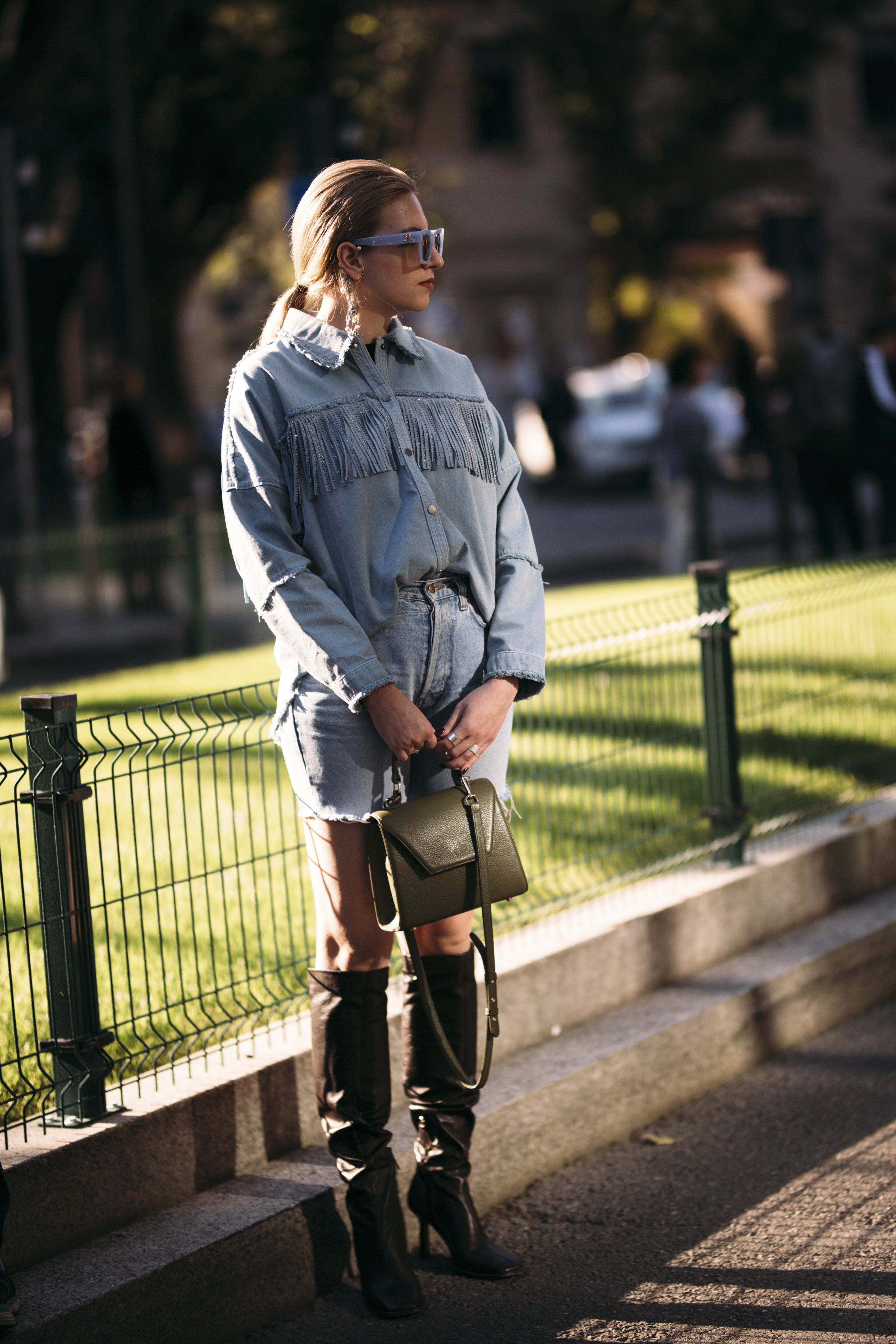 How To Elegantly Style Jean Shorts: A Guide For Women