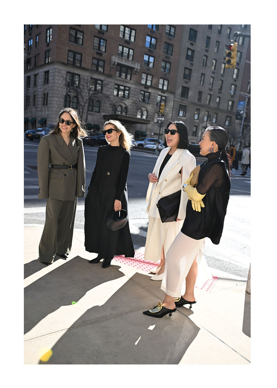 シャネル　デニム　スカート　BERGDORF GOODMAN CHANEL Collection | Bergdorf Goodman