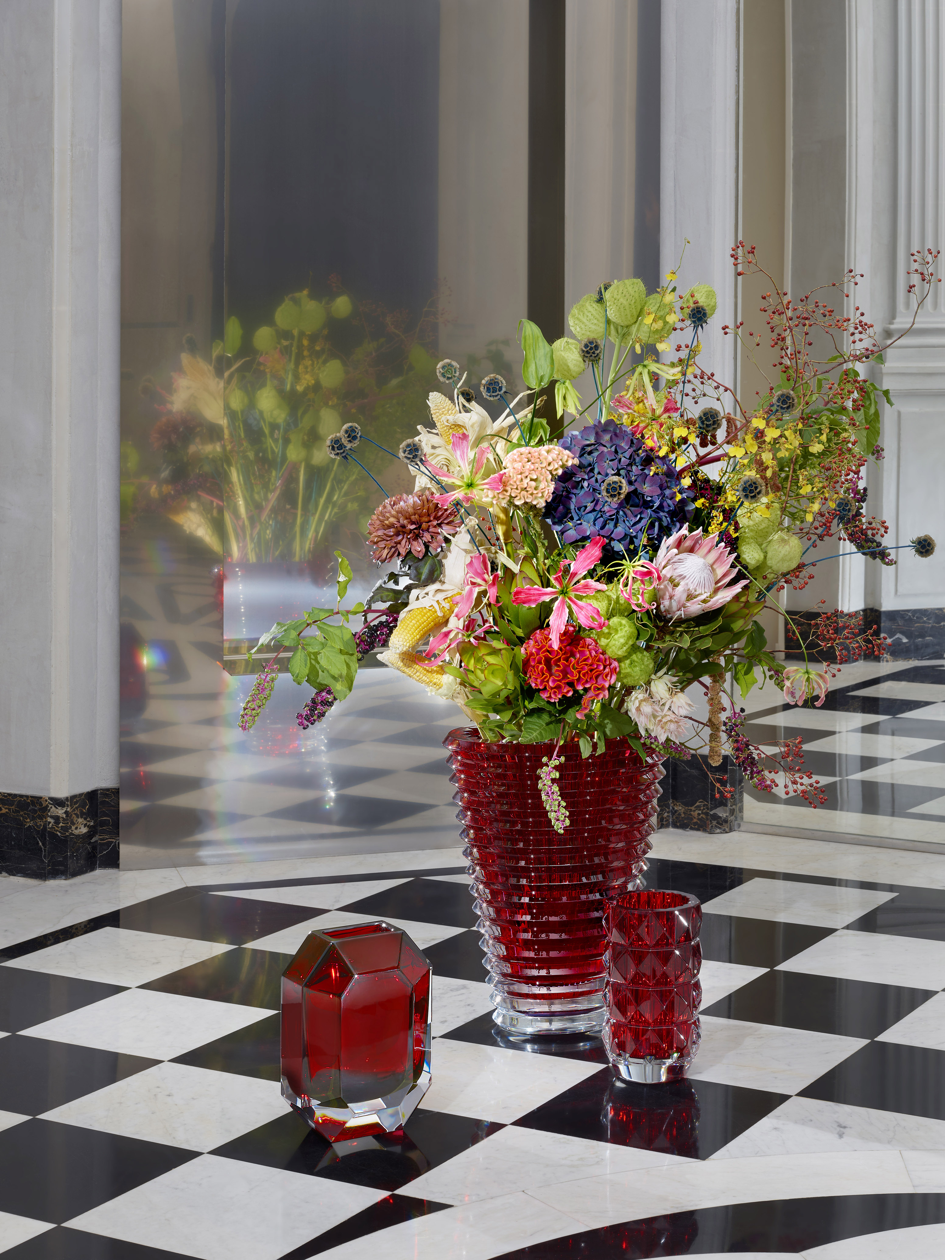 In a bouquet or in a bud vase, - Maison Francis Kurkdjian