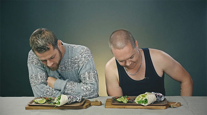 Morten og Runar liker best burger og biff. Salat er noe som dyr spiser.