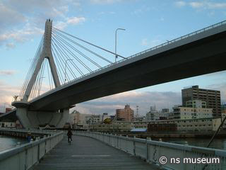 青森ラブリッジ