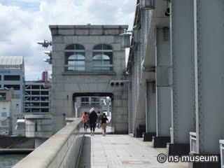 勝鬨橋