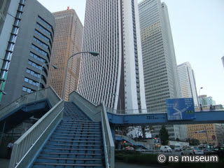 新都心歩道橋