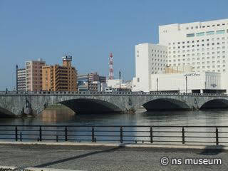 萬代橋