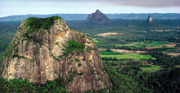 We cannot wait to show you the superb mountain roads, the scenery and the ambience of our favourite part of Queensland. Think: Glass House Mountains.