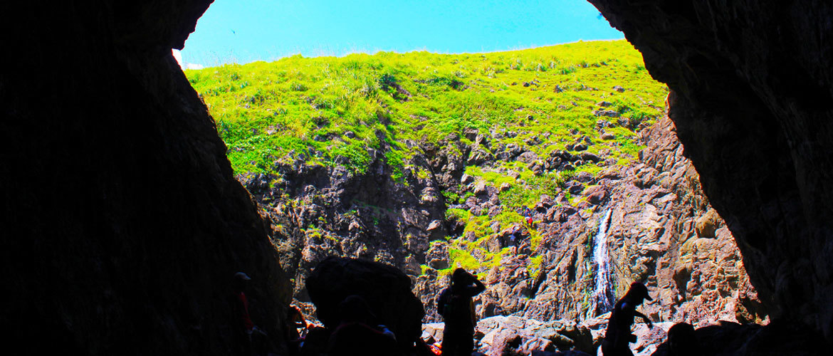 Su-nog Sea Cave