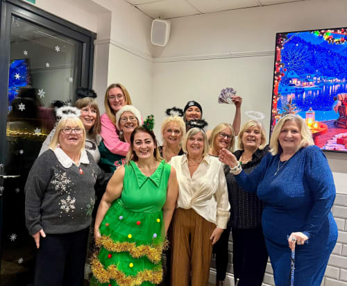 CHRISTMAS QUIZ & CHIPS