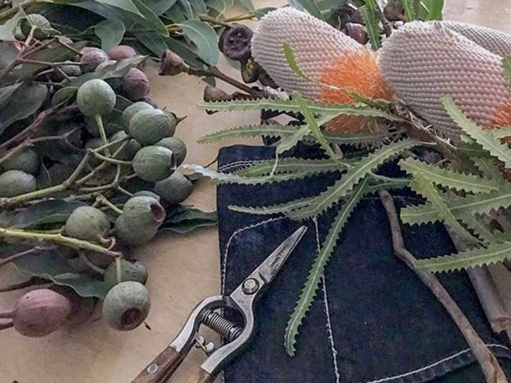 Flower Arranging WIldflowers