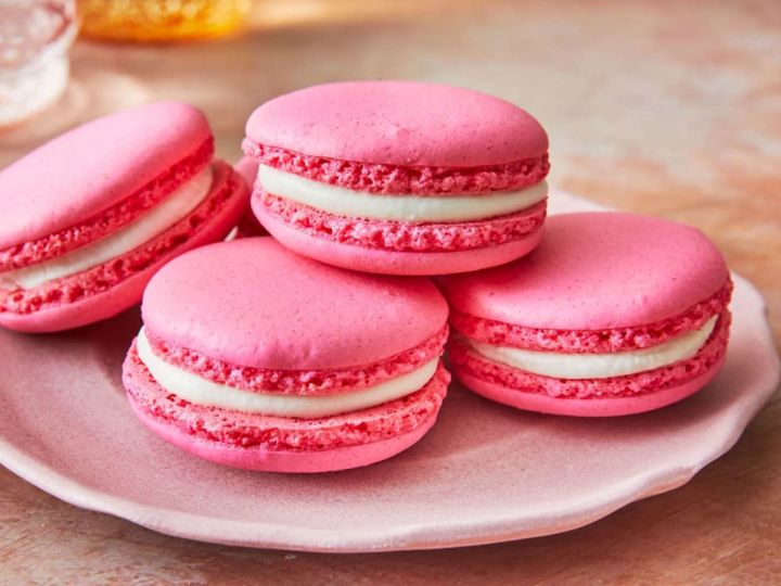 Say I Love You With French Macarons 02 11 2024 say-i-love-you-with-french-macarons-02-11-2024