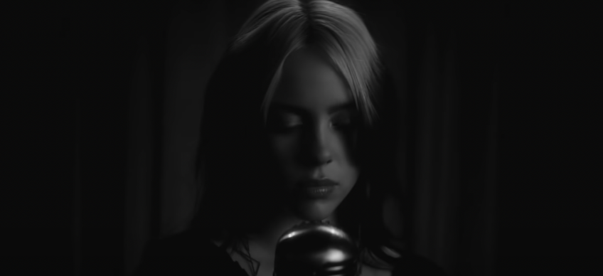 Billie Eilish wins Oscar with the song "No Time To Die"