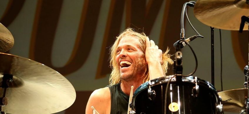 Tribute to the rhythm of 1000 drums