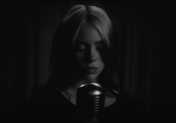 Billie Eilish wins Oscar with the song "No Time To Die"