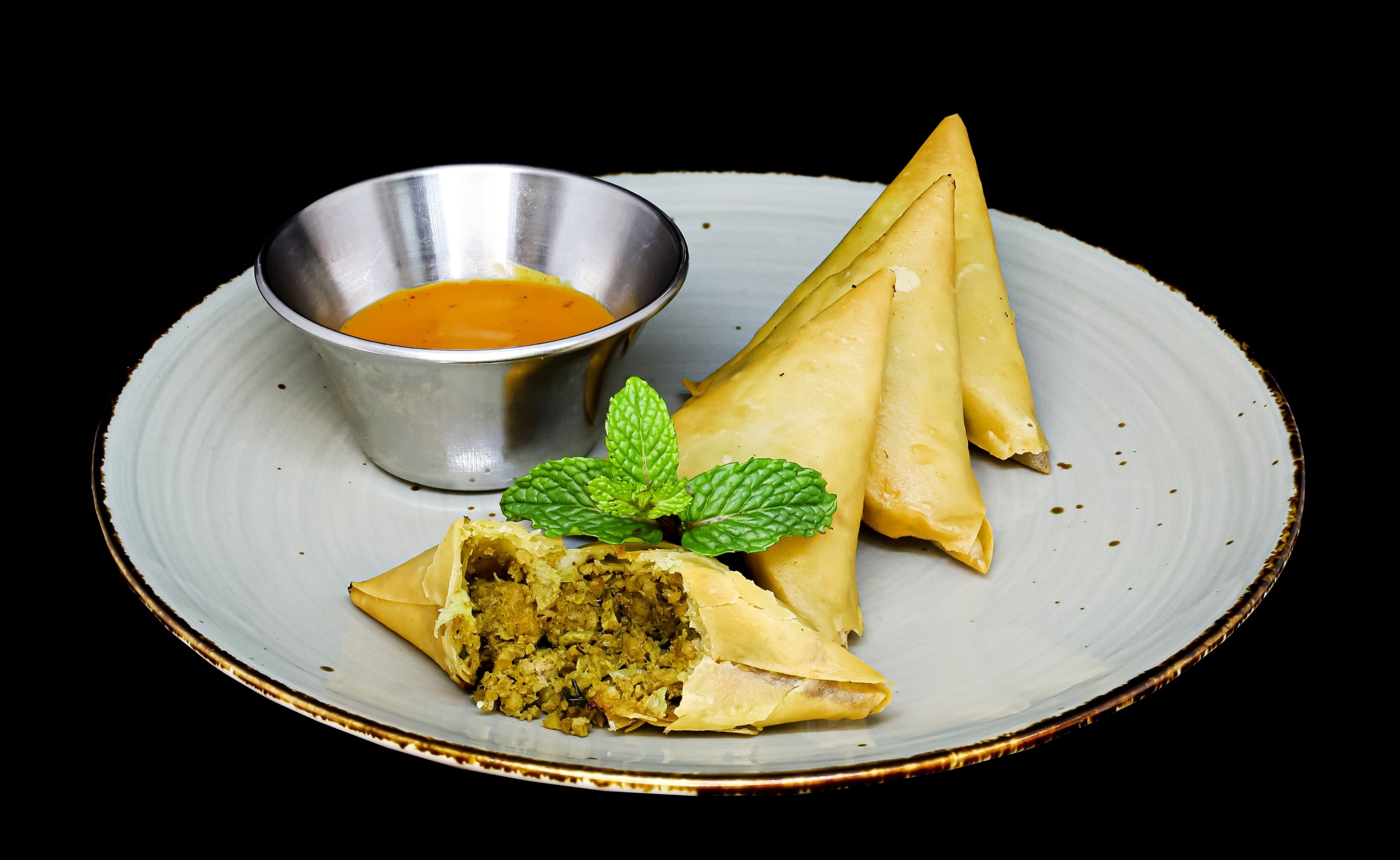 Lamb Mince Samoosas (4pcs)