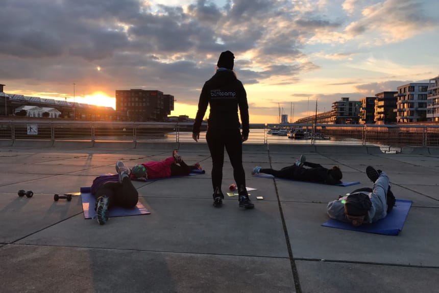 Fitnessstudio Bremen Dehnen mit Aussicht