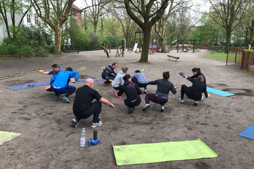 Outdoor Fitness Hamburg Spass und Spiele beim Training
