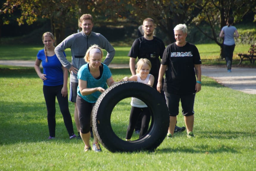 Fitness Outdoor Bootcamp Frankfurt Spass und Spiele beim Training
