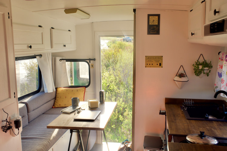 cozy offroad truck camper