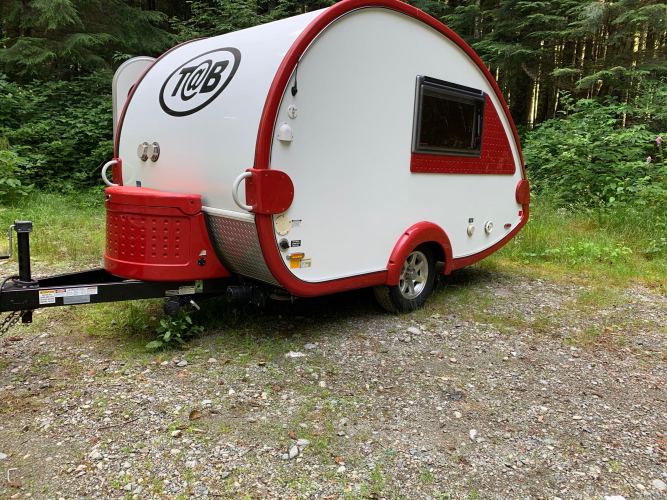 adorable camper with indoor shower