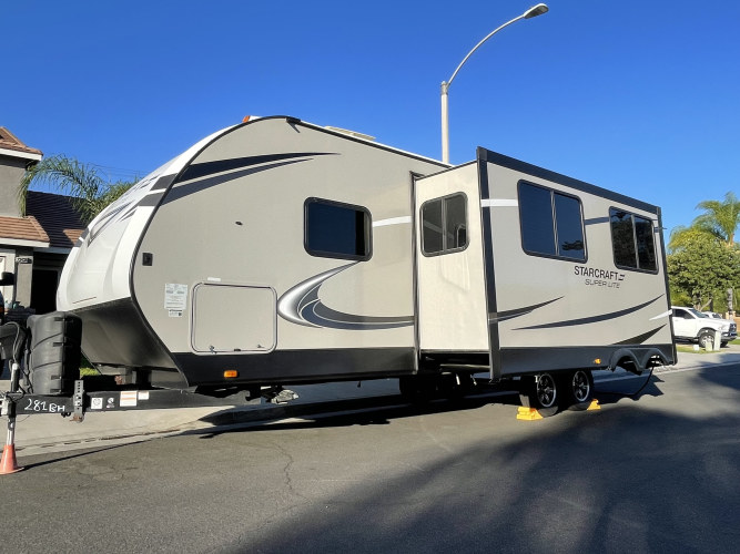 Super Clean Bunkhouse!!!  2020 Starcraft Super Lite