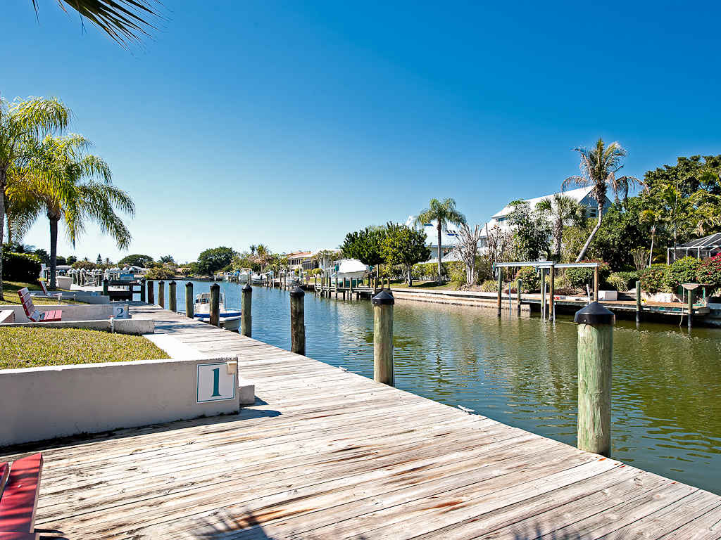 Sanibel Arms West Condos For Sale