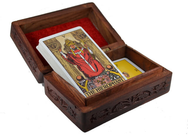 5 Tips Perawatan Agar Kartu Tarot-mu Awet 5 Tips Perawatan Agar Kartu Tarot-mu Awet