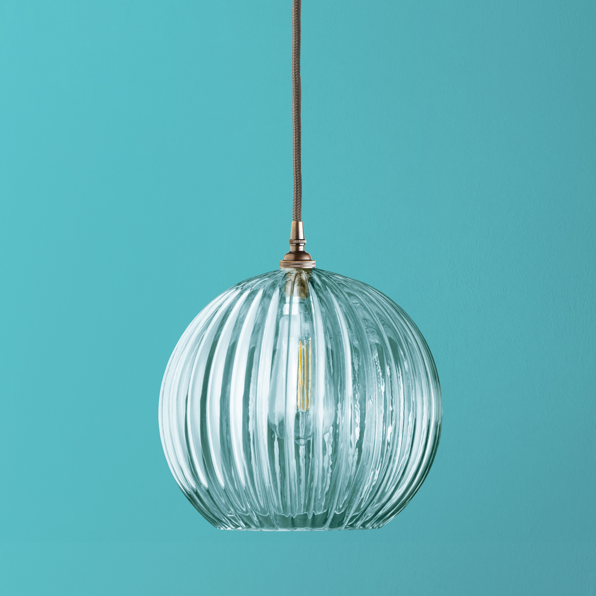 larger-pumpkin-in-clear-glass