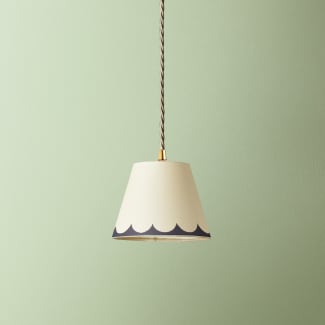 18cm pendant shade in jet scallops