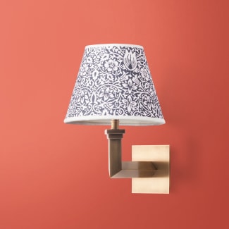 Skipwith single wall fitting in antiqued brass