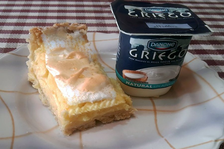 Cómo hacer un pie de limón con relleno de yogur Griego cookcina