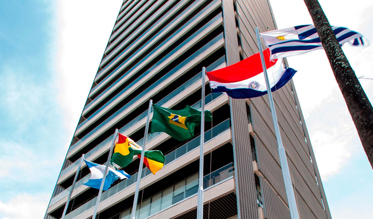 La Argentina dejó en suspenso la decisión de retirarse como miembro de un banco regional