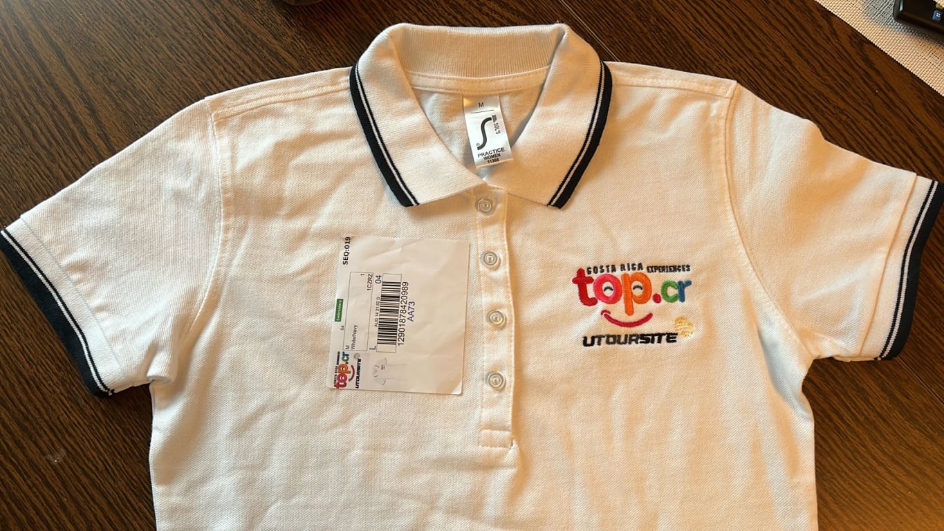 Je recommande de commander une taille au-dessus.