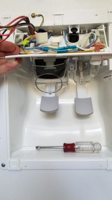 A putty knife and 1/4" nut driver are the only tools needed. A putty knife and 1/4" nut driver are the only tools needed.