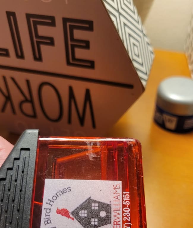 Packaged poorly, all clips are scratched