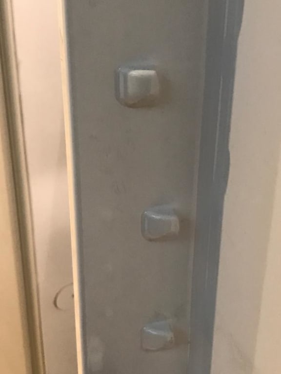 Different notches on door Different notches on door