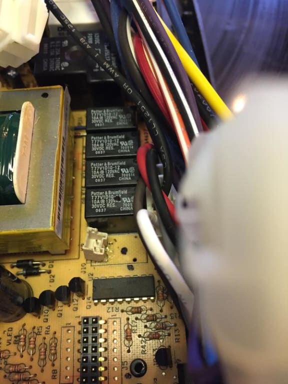 Fan control socket Fan control socket