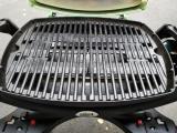 Grill plates are very easy to clean.