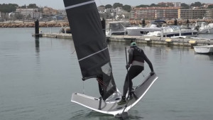 Entrenaments en format competició de vaixells voladors al Mar d'Empúries